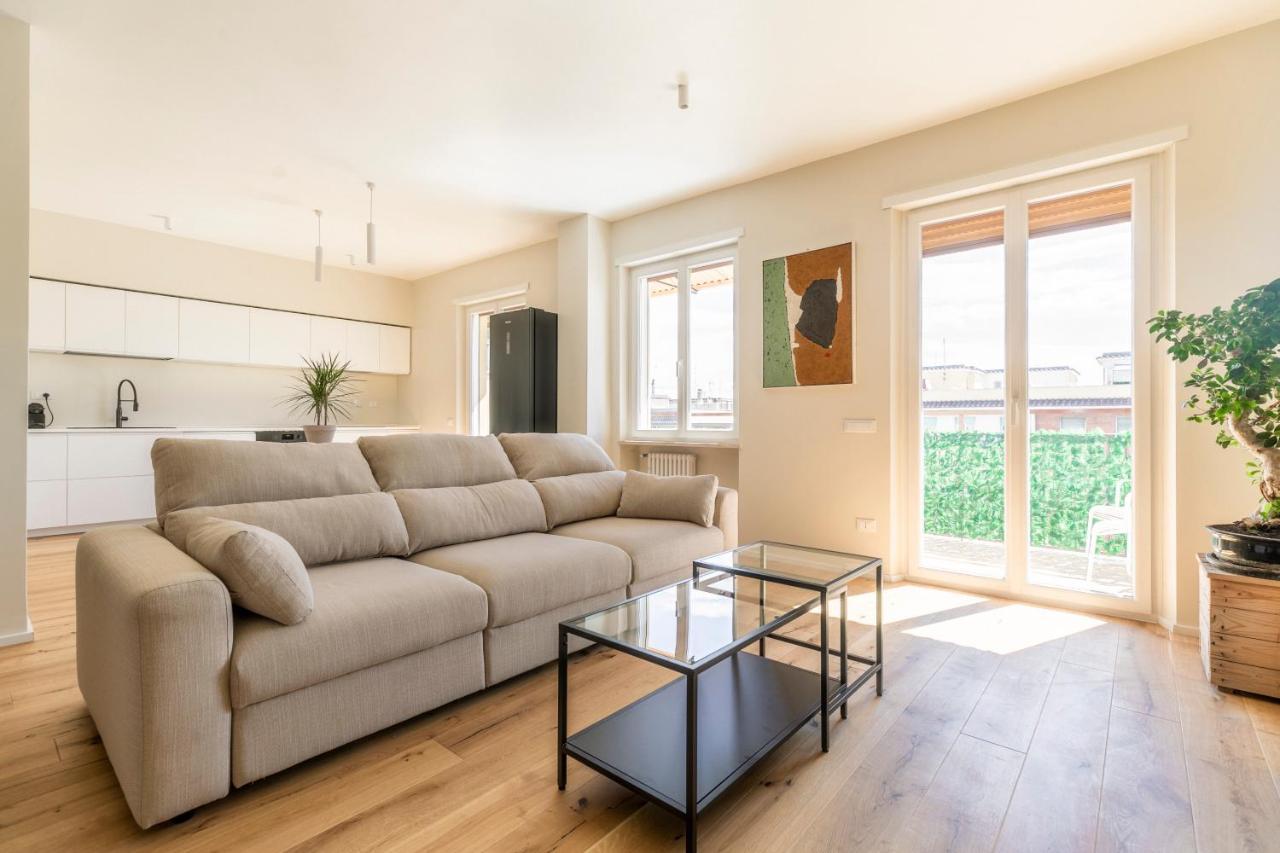 רומא La Dolce Vita - Sunny Penthouse Trastevere Station 100Sqm מראה חיצוני תמונה