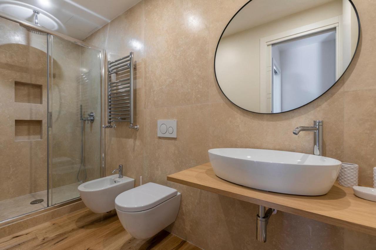 רומא La Dolce Vita - Sunny Penthouse Trastevere Station 100Sqm מראה חיצוני תמונה