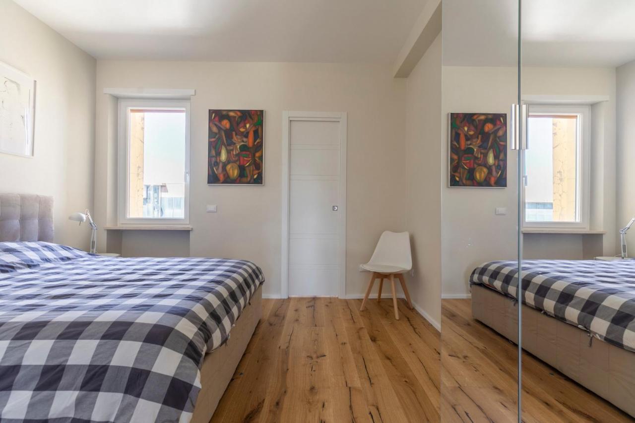 רומא La Dolce Vita - Sunny Penthouse Trastevere Station 100Sqm מראה חיצוני תמונה