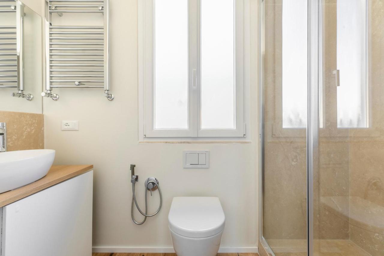 רומא La Dolce Vita - Sunny Penthouse Trastevere Station 100Sqm מראה חיצוני תמונה