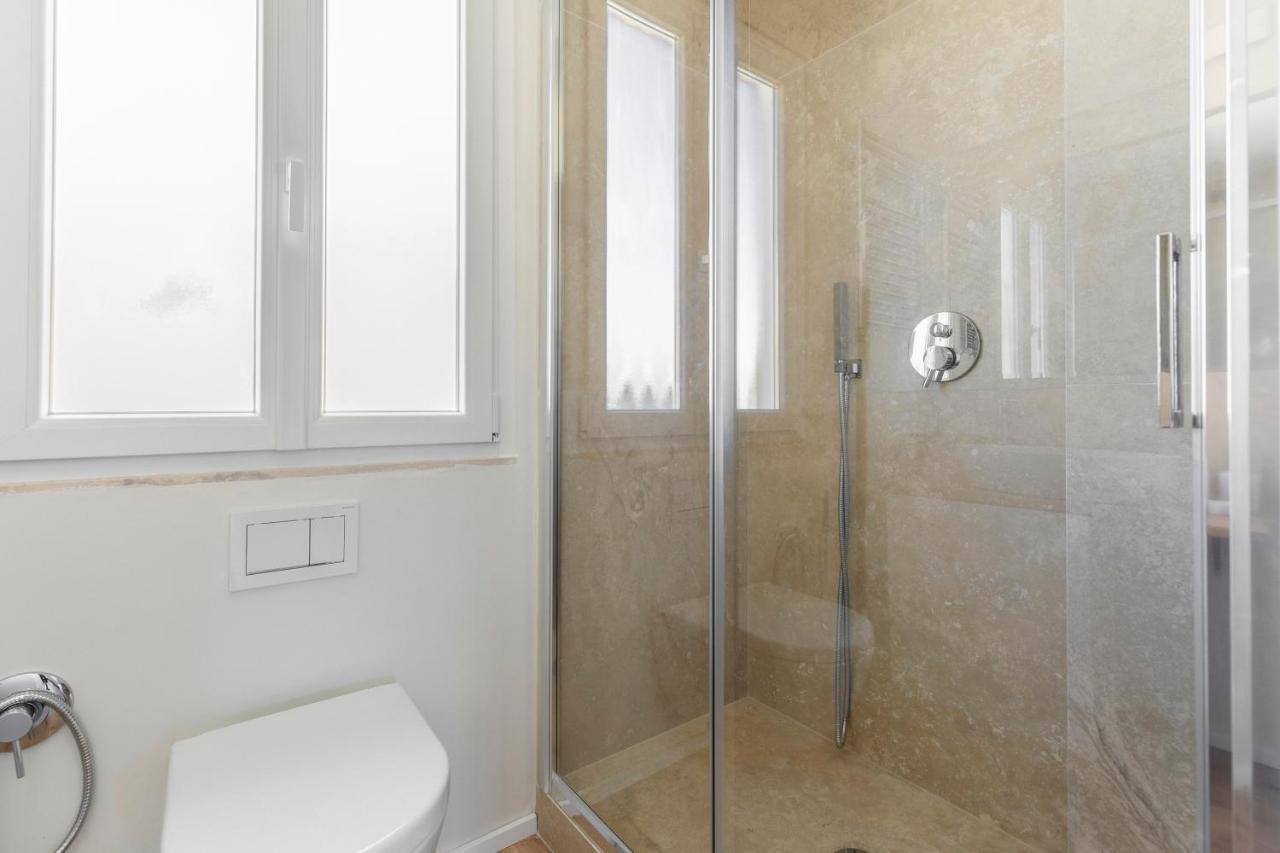 רומא La Dolce Vita - Sunny Penthouse Trastevere Station 100Sqm מראה חיצוני תמונה