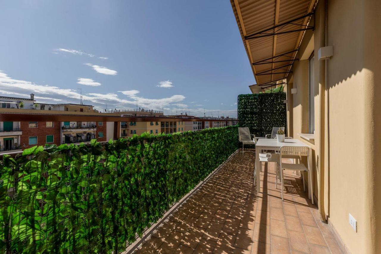 רומא La Dolce Vita - Sunny Penthouse Trastevere Station 100Sqm מראה חיצוני תמונה