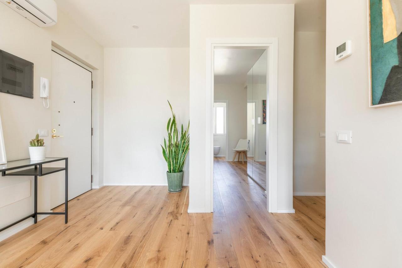 רומא La Dolce Vita - Sunny Penthouse Trastevere Station 100Sqm מראה חיצוני תמונה