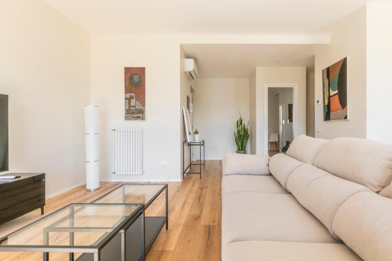 רומא La Dolce Vita - Sunny Penthouse Trastevere Station 100Sqm מראה חיצוני תמונה